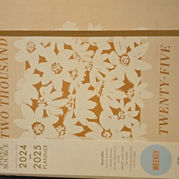 Floral 2025 Planner with Orange Accents - Picture 16 of 16
